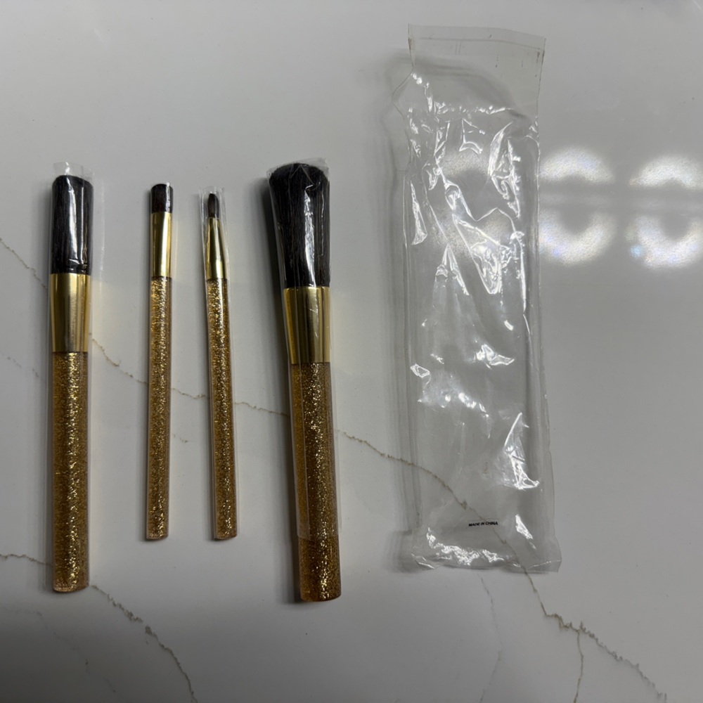 Gold Glitter Makeup Brush Set- brand new, NEVER USED.